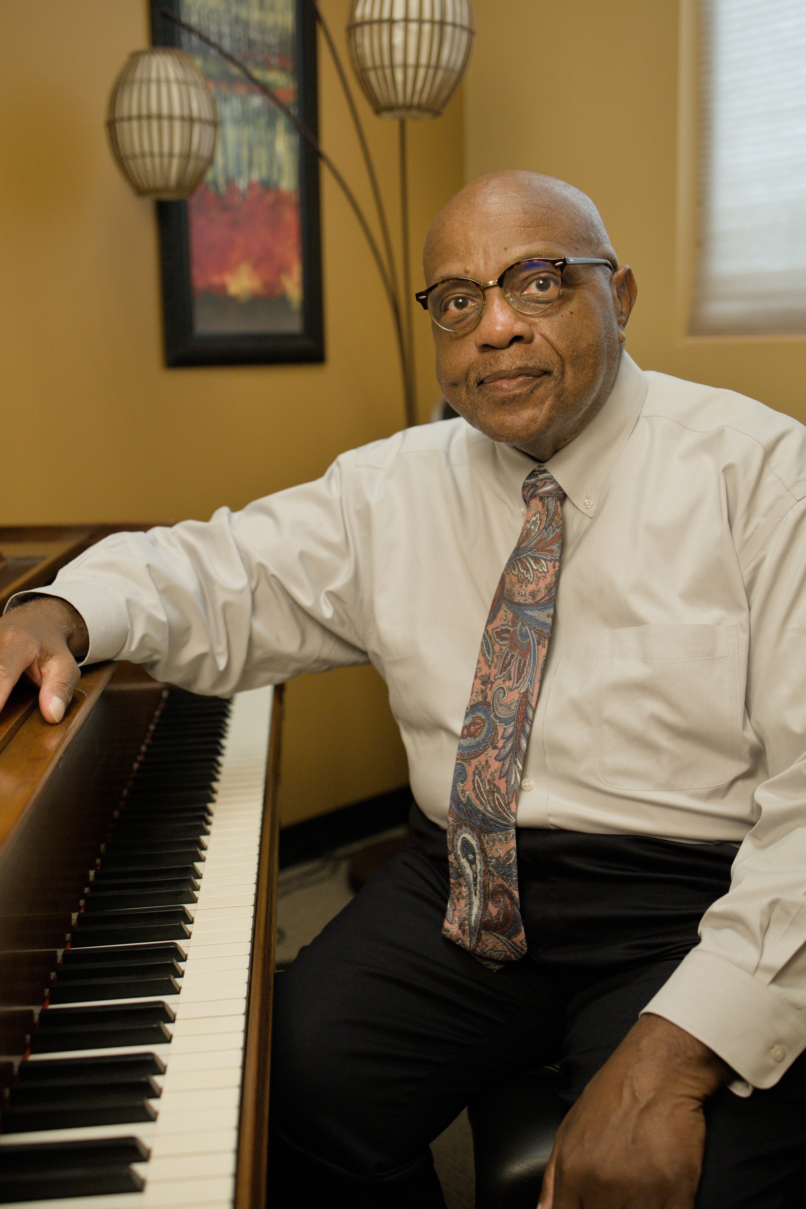 Dr. Gregory Thompson